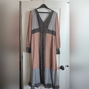 MELLODAY Long Sleeve V-Neck Dress in Black, Rust, and Cream